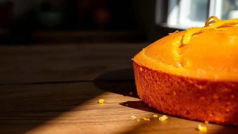 Bolo de laranja fofinho e saudável, fácil para o café 4 Bolo de laranja